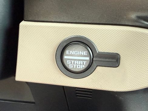 Used 2022 Ford Bronco Wildtrak AWD/4WD image 8