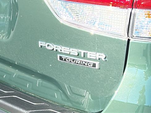 Used 2023 Subaru Forester Touring AWD/4WD image 29