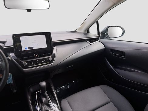 Used 2025 Toyota Corolla LE FWD image 21