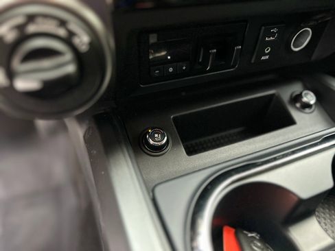 Used 2018 Nissan Titan Platinum Reserve w/ Platinum Utility Package image 32