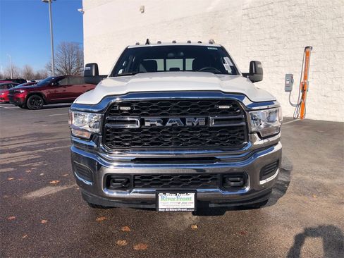 Used 2023 RAM 2500 Tradesman image 2