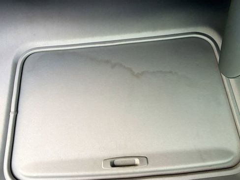 Used 2019 Toyota RAV4 XLE Premium image 20