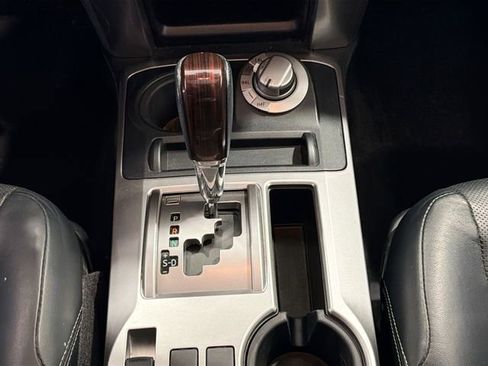 Used 2016 Toyota 4Runner Limited image 15