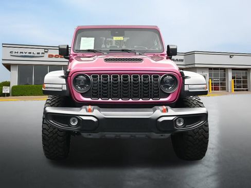 Used 2024 Jeep Gladiator Mojave w/ Convenience Group AWD/4WD image 8