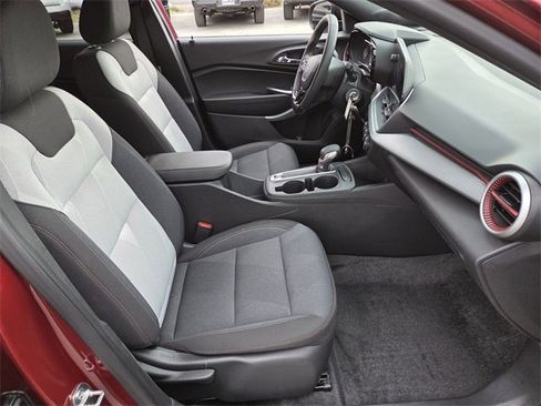 Certified 2024 Chevrolet Trax RS w/ Driver Confidence Package image 15