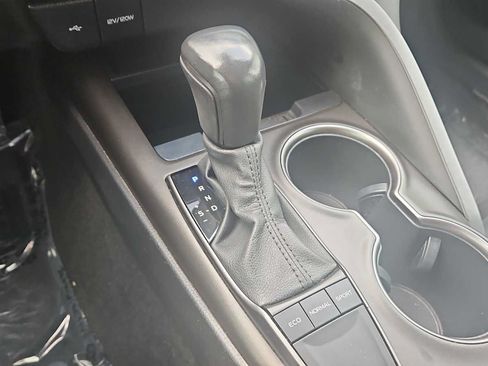 Used 2023 Toyota Camry SE FWD image 21