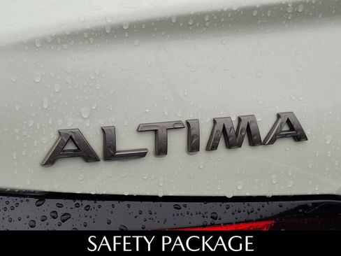 Used 2023 Nissan Altima 2.5 SV image 9