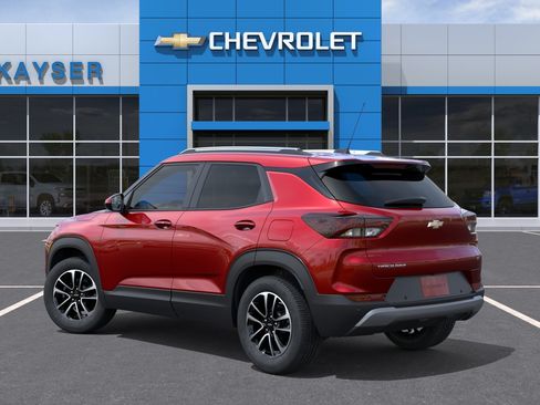 New 2026 Chevrolet TrailBlazer LT w/ LT Cold Weather Package FWD image 38