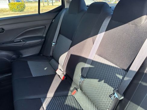 Used 2020 Nissan Versa S image 22