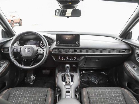 Used 2024 Honda HR-V Sport image 12