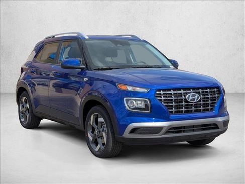 Used 2025 Hyundai Venue SEL FWD image 7