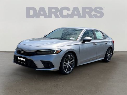Used 2022 Honda Civic Touring image 3