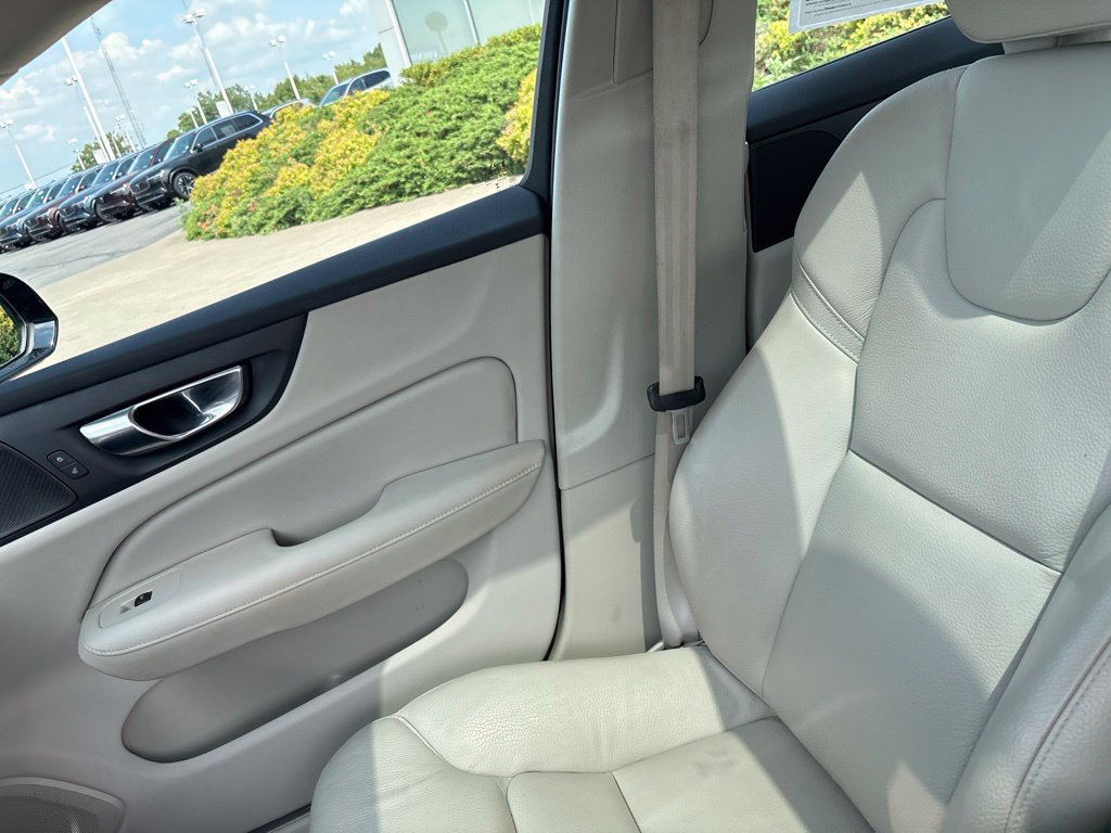 Certified 2023 Volvo S60 B5 Plus w/ Climate Package FWD image 28