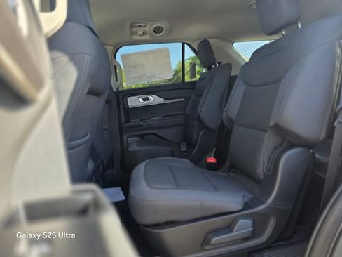 New 2026 Ford Explorer Active RWD image 12
