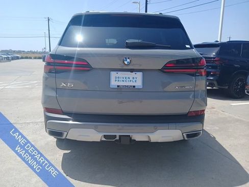Used 2025 BMW X5 xDrive40i w/ Parking Assistance Package AWD/4WD image 8