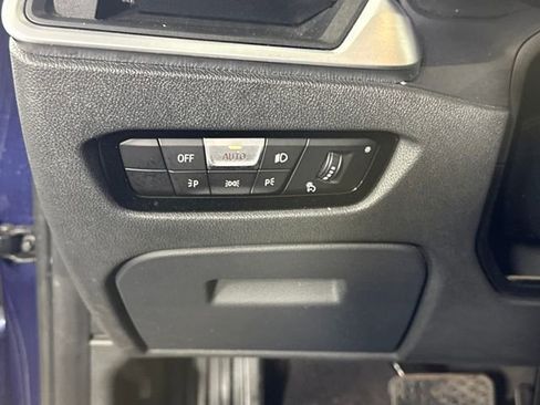 Used 2019 BMW 330i xDrive Sedan w/ Premium Package image 18