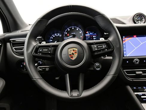Used 2024 Porsche Macan S image 27