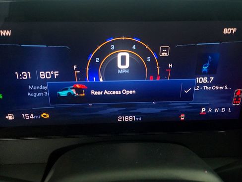 Used 2025 Chevrolet Traverse LT w/ Driver Confidence Package FWD image 20