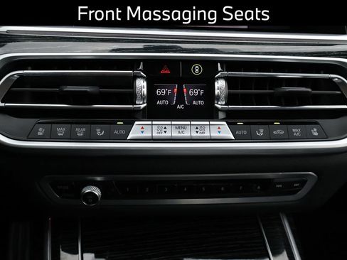 Used 2021 BMW X7 M50i AWD/4WD image 29