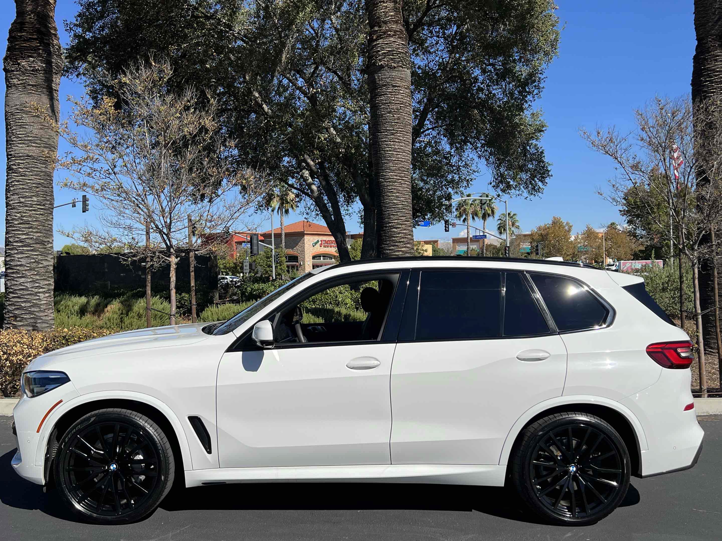 Used 2020 BMW X5 sDrive40i w/ M Sport Package RWD image 19