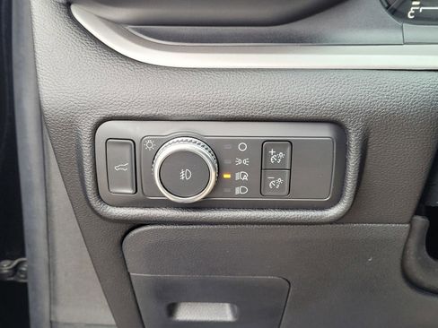 Used 2021 Ford Explorer XLT image 17