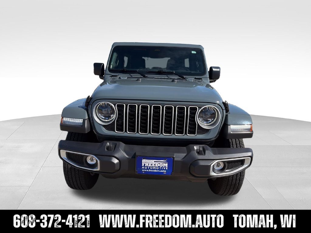Used 2026 Jeep Wrangler Unlimited Sahara AWD/4WD image 12