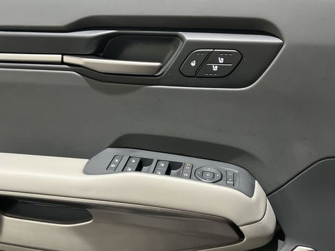Used 2024 Kia EV9 Wind AWD/4WD image 19
