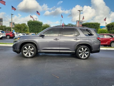 Used 2023 Honda Pilot Elite image 7