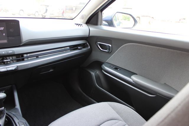 Used 2025 Kia K4 EX FWD image 34