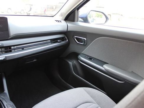 Used 2025 Kia K4 EX FWD image 34