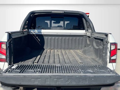 Used 2021 Nissan Titan PRO-4X w/ Pro-4x Convenience Package image 27