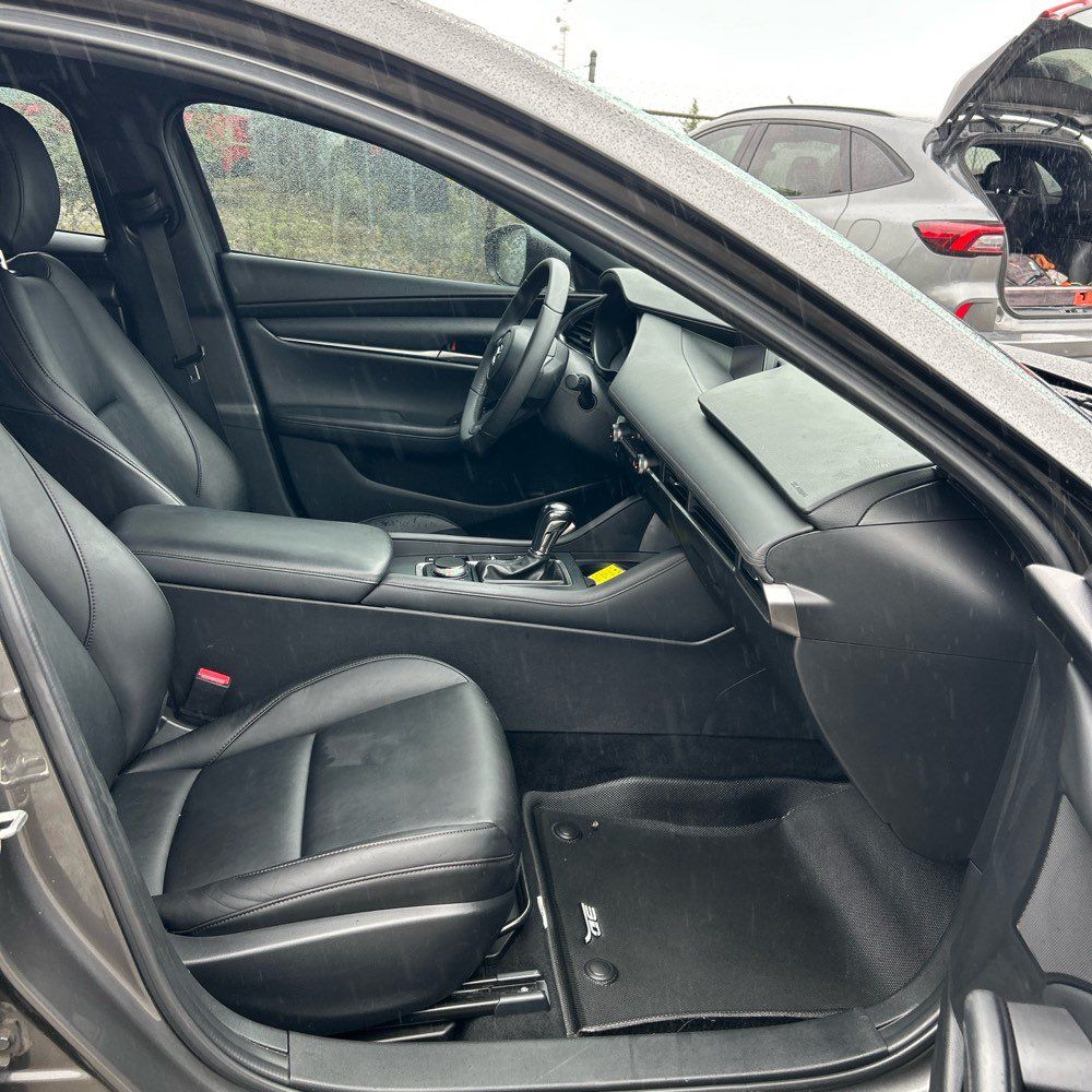 Used 2021 MAZDA MAZDA3 s AWD/4WD image 3