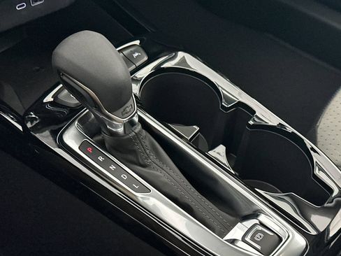 New 2026 Chevrolet Trax LT w/ Sunroof Package FWD image 21