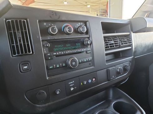 Used 2020 Chevrolet Express 3500 w/ Power Convenience Package RWD image 16
