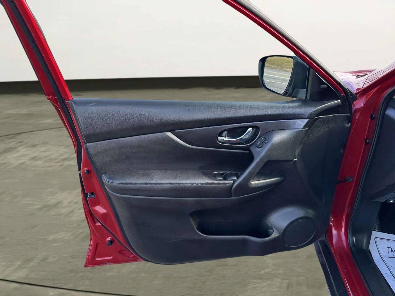 Used 2017 Nissan Rogue SV FWD image 12