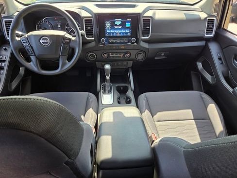 Used 2022 Nissan Frontier SV AWD/4WD image 14