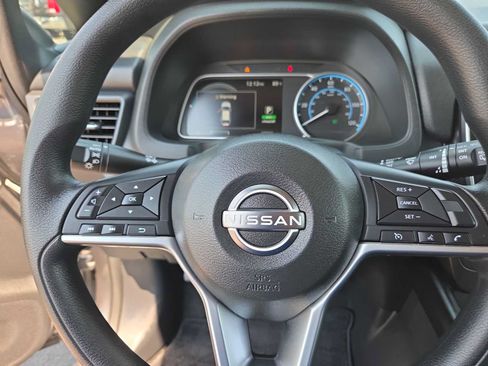 Used 2024 Nissan Leaf S FWD image 23