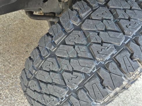 Used 2015 Ford Expedition XLT image 27