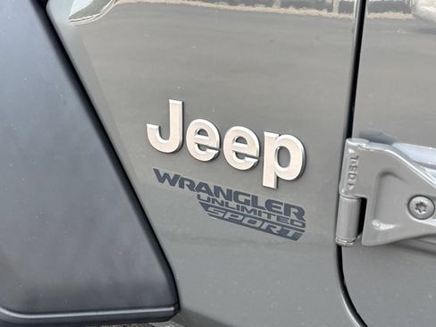 Used 2020 Jeep Wrangler Unlimited Sport AWD/4WD image 10