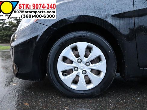 Used 2016 Hyundai Accent SE FWD image 27