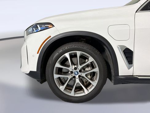Used 2025 BMW X5 xDrive50e AWD/4WD image 8