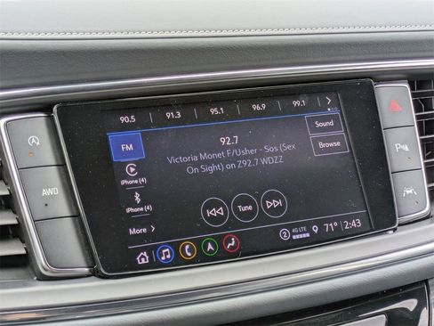 Used 2024 Buick Enclave Premium image 23