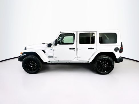 Used 2024 Jeep Wrangler Unlimited Sahara AWD/4WD image 4