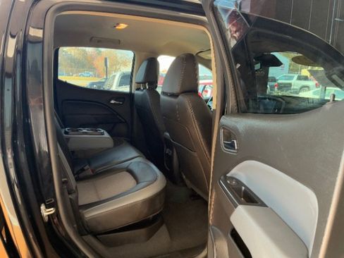Used 2022 Chevrolet Colorado Z71 w/ Safety Package AWD/4WD image 28