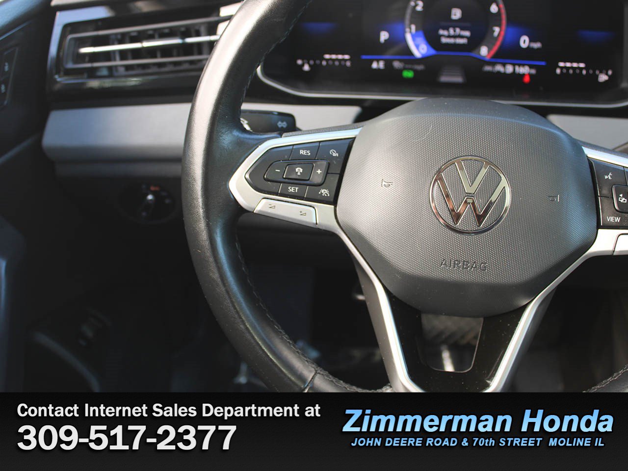 Used 2025 Volkswagen Jetta SE FWD image 11