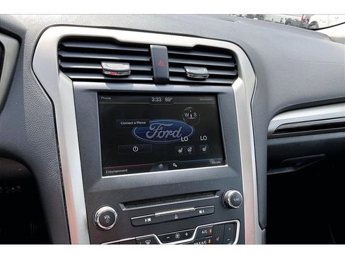 Used 2016 Ford Fusion SE w/ Equipment Group 202A FWD image 30
