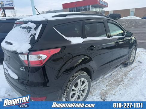 Used 2018 Ford Escape SE w/ SE Sync 3 Package image 5