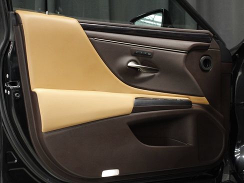 Used 2021 Lexus ES 350 w/ Premium Package FWD image 13