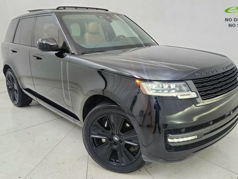 Used 2024 Land Rover Range Rover SE AWD/4WD image 1