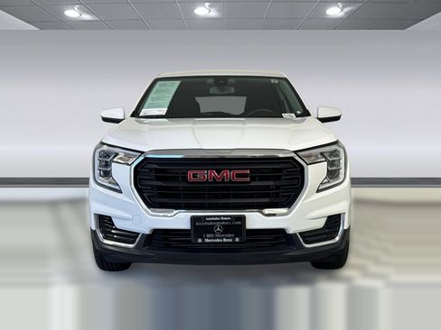Used 2024 GMC Terrain SLE FWD image 5